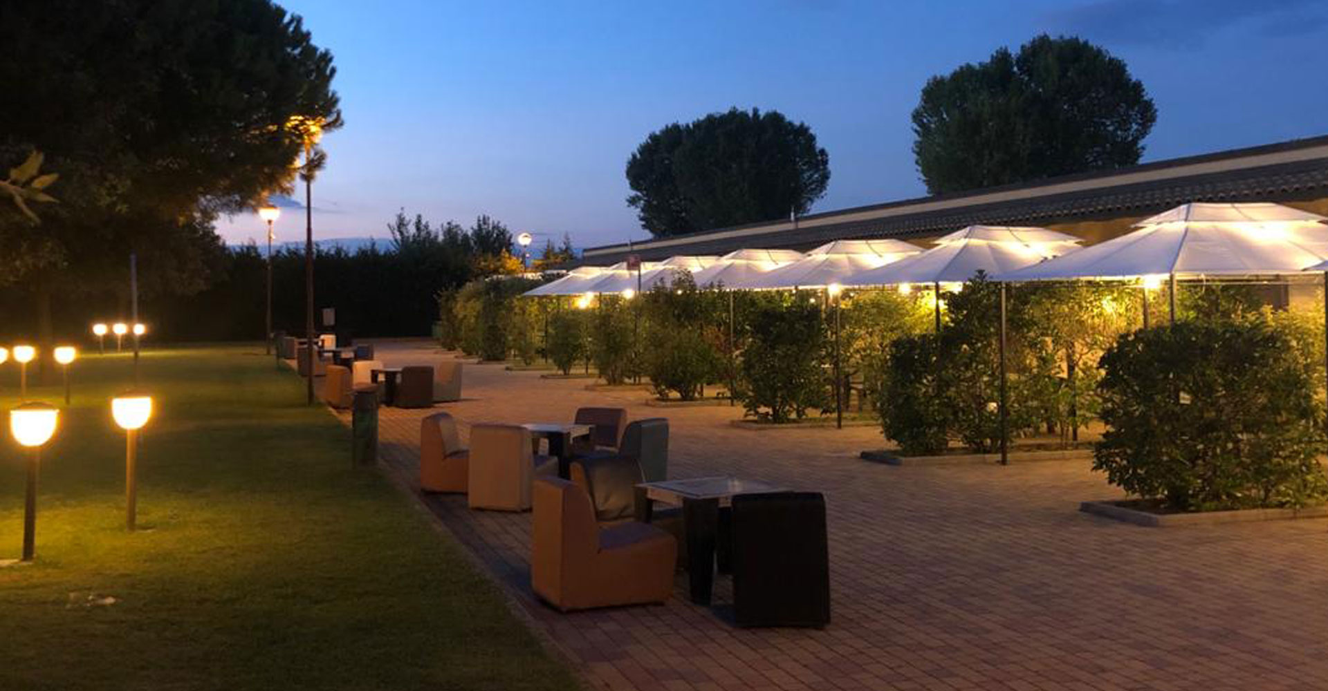 Garden and Gazebo KoKo Hotel Milano Marittima